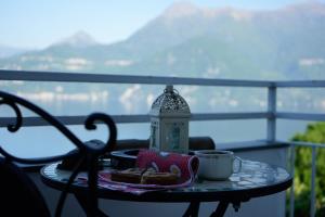 Фотография из галереи Varenna Wonders, Villa with pool for 14 guests в городе Перледо