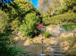 Фотография из галереи Varenna Wonders, Villa with pool for 14 guests в городе Перледо