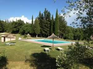 Bazén v ubytování Le Palazze B&b nebo v jeho okolí