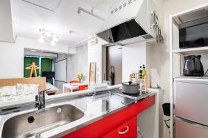 Dapur atau dapur kecil di Station front Hommachi Shinsaibashi 605