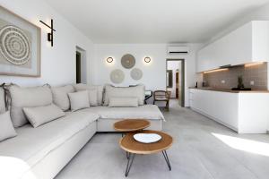 A seating area at Santorini Hillside Suites & Villas