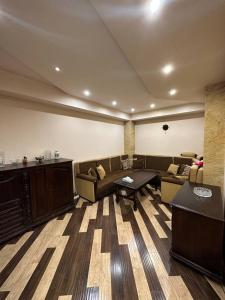 Un lugar para sentarse en Studio Apartment Little Center, Heart of Yerevan 2 fotos más