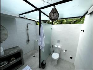 Ένα μπάνιο στο Sol Studios Pererenan