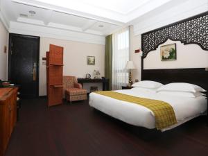 Gallery image of GreenTree Eastern Hotel Yueqing Shifu Chenmu Square in Yueqing