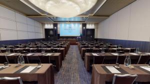 Área de negócios e/ou sala de conferências em Crowne Plaza Geneva by IHG