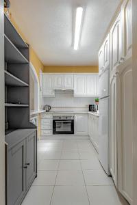 Fotografie z fotogalerie ubytování Spacious 2 bedroom Apartment Tenerife South v destinaci Adeje