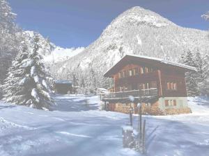Photo de la galerie de l'établissement Chalet Val Ferret ideal for TMB, Hiking, Panorama, à Praz-de-Fort