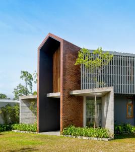 Gallery image of LAKE VILLA by CARLSEN in Moratuwa