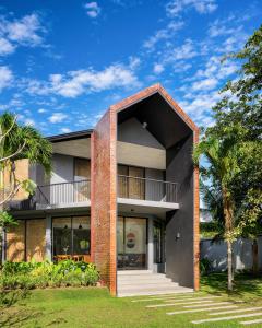 Gallery image of LAKE VILLA by CARLSEN in Moratuwa
