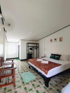 מיטה או מיטות בחדר ב-Long beach simple House