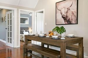 Imagine din galeria proprietății Hideaway Cottage - Your Southern Highlands Escape în Moss Vale +5 fotografii
