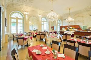 Reštaurácia alebo iné gastronomické zariadenie v ubytovaní Austria Trend Hotel Schloss Wilhelminenberg Wien