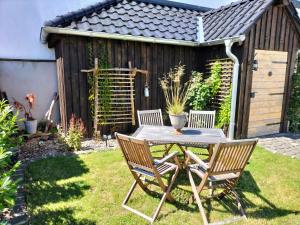 Ein Garten an der Unterkunft Ferienwohnung Schneider