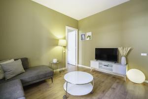 TV a/nebo společenská místnost v ubytování Ola Living Diagonal II Apartments + 37 fotografií