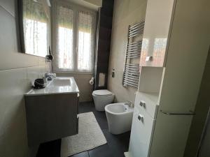 A bathroom at Celia's Home - Expo Fiera Milano