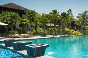 Bazén v ubytování Pattara Resort & Spa nebo v jeho okolí