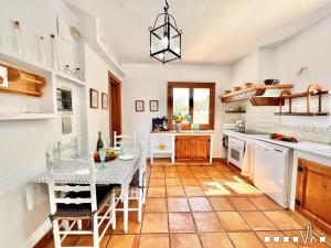 Küche/Küchenzeile in der Unterkunft VH CostaBlanca - MARIPOSA