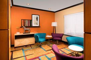 Posezení v ubytování Fairfield Inn & Suites Weatherford + 22 fotografií
