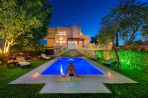 Bazén v ubytování Villa Small Paradise nebo v jeho okolí