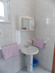 Et badeværelse på Apartments Klara