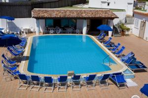 Bazén v ubytování Casthotels Tramonto d'oro Terme nebo v jeho okolí