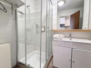 Zdjęcie z galerii obiektu Spacieux studio rénové · Ski aux pieds · Balcon exposé sud - FR-1-688-43 w Méribel +11 zdjęć