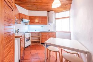 Kuchyň nebo kuchyňský kout v ubytování Mar e Serra i