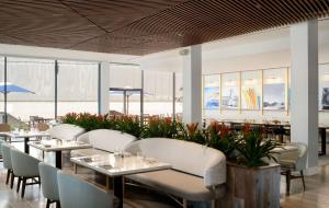 Hilton Los Angeles-Culver City, CA的休息区