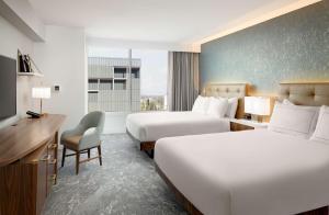 Hilton Los Angeles-Culver City, CA客房内的一张或多张床位