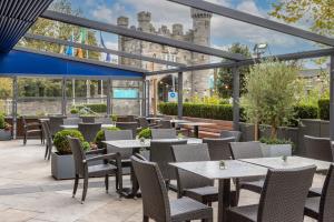 Um restaurante ou outro lugar para comer em Hilton Dublin Kilmainham