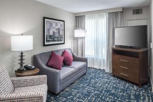 Posezení v ubytování Homewood Suites by Hilton Austin NW near The Domain