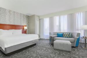 Postel nebo postele na pokoji v ubytování Courtyard by Marriott Amarillo Downtown