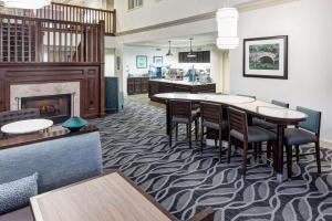 Posezení v ubytování Homewood Suites by Hilton Mahwah