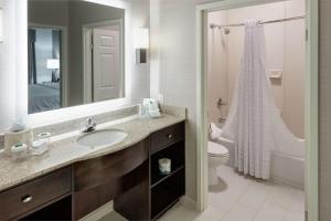 Koupelna v ubytování Homewood Suites by Hilton Mahwah