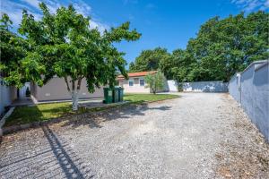 Vonkajšia záhrada v ubytovaní Houses Trinetta