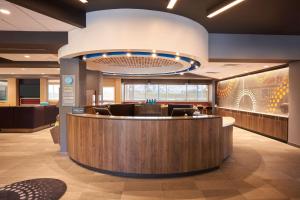 a lobby of a hospital with a waiting room at Tru By Hilton Jacksonville South Mandarin, Fl in Jacksonville