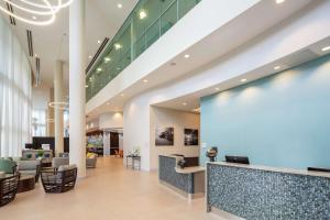 Posezení v ubytování DoubleTree by Hilton Miami Doral + 22 fotografií