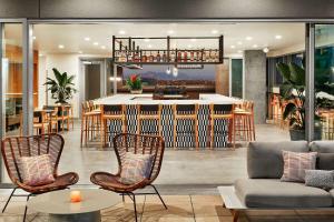 Canopy By Hilton Tempe Downtown的休息区