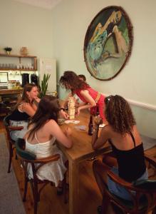 Os clientes hospedados em Baloo Hostel