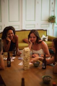 Os clientes hospedados em Baloo Hostel