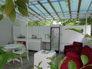 Kuchyň nebo kuchyňský kout v ubytování White Guest House