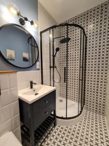 Kúpeľňa v ubytovaní Perfect Stay - "Apartament Zamkowy" - parking place