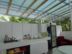 Gallery image of White Guest House in Batumi