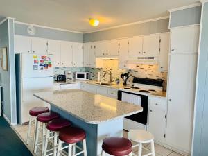 Kuchyň nebo kuchyňský kout v ubytování Westside-Duplex