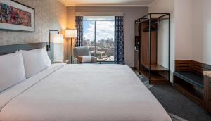 Postel nebo postele na pokoji v ubytování Hilton Garden Inn Austin University Capitol District