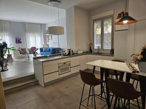 Kuchyň nebo kuchyňský kout v ubytování Loft17