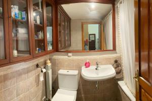 Koupelna v ubytování Casa Belius + 25 fotografií