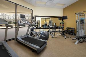 Fitness centrum a/nebo fitness zařízení v ubytování Hilton Garden Inn Yakima Downtown