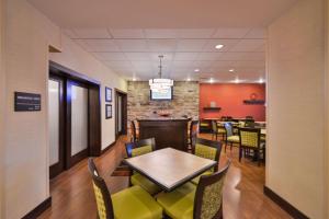 Posezení v ubytování Hampton Inn Lehighton - Jim Thorpe