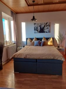 Postel nebo postele na pokoji v ubytování Wildkraut´s Kräuterbauernhof - Ferienwohnung